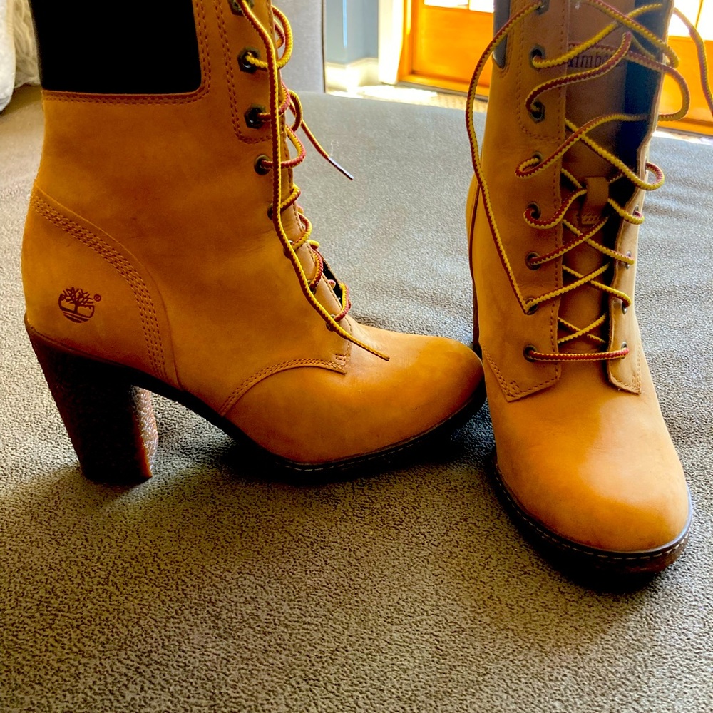 Timberland heel boots size 6.5